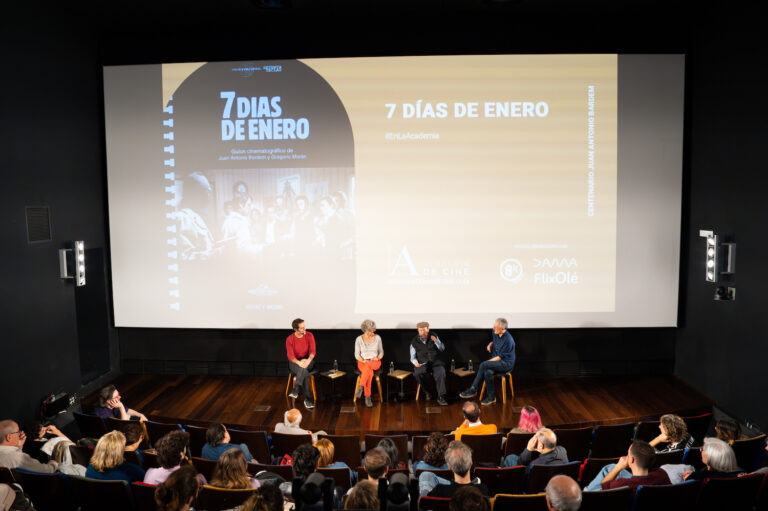 La asociación de guionistas 70 Teclas publica el guion del largometraje ‘7 días de enero’
